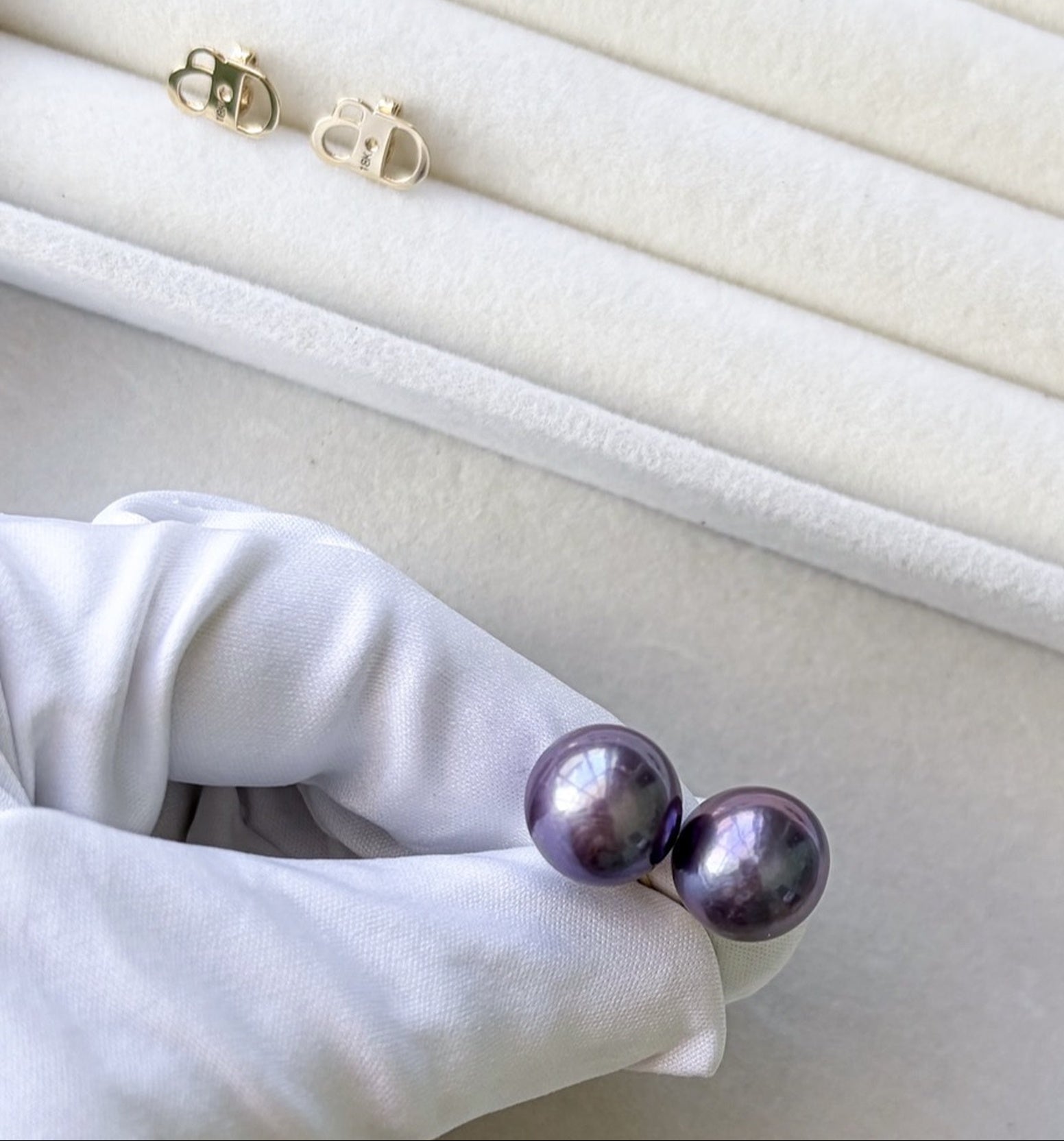 13mm Purple Edison Pearl Earrings in 18K Gold